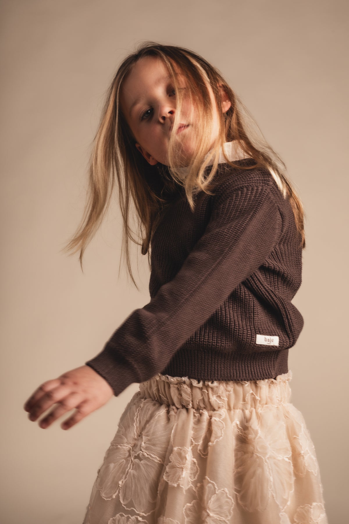 Trui Baje Studio Mai - Brown Choco
